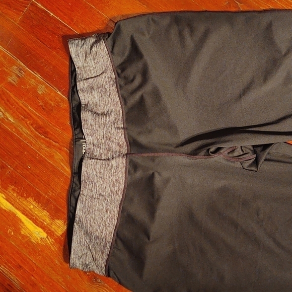 Ideology Cropped Black Leggings with Gray Space Dye Trim Sz 3X - Picture 2 of 10